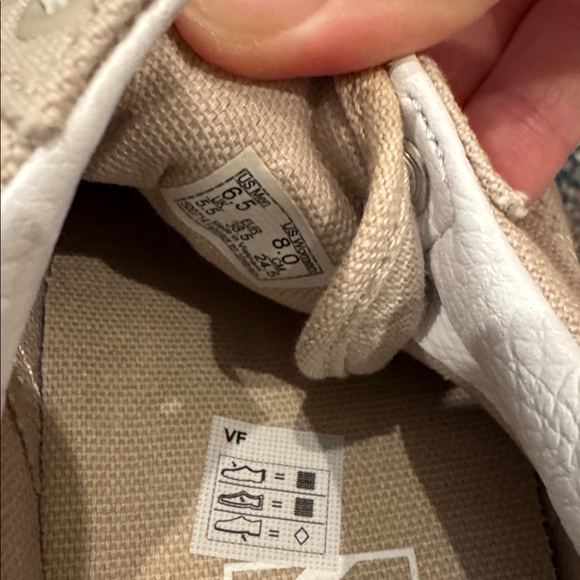 Vans Women’s Platform Canvas size 8 - Rare! - Picture 2 of 4